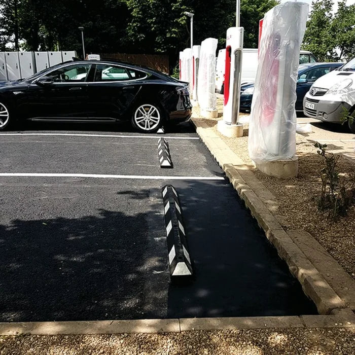 Park-It® Parking Stop Curb - Black with White Stripes - 6' Feet Long - Rubber - GNRS1620WH